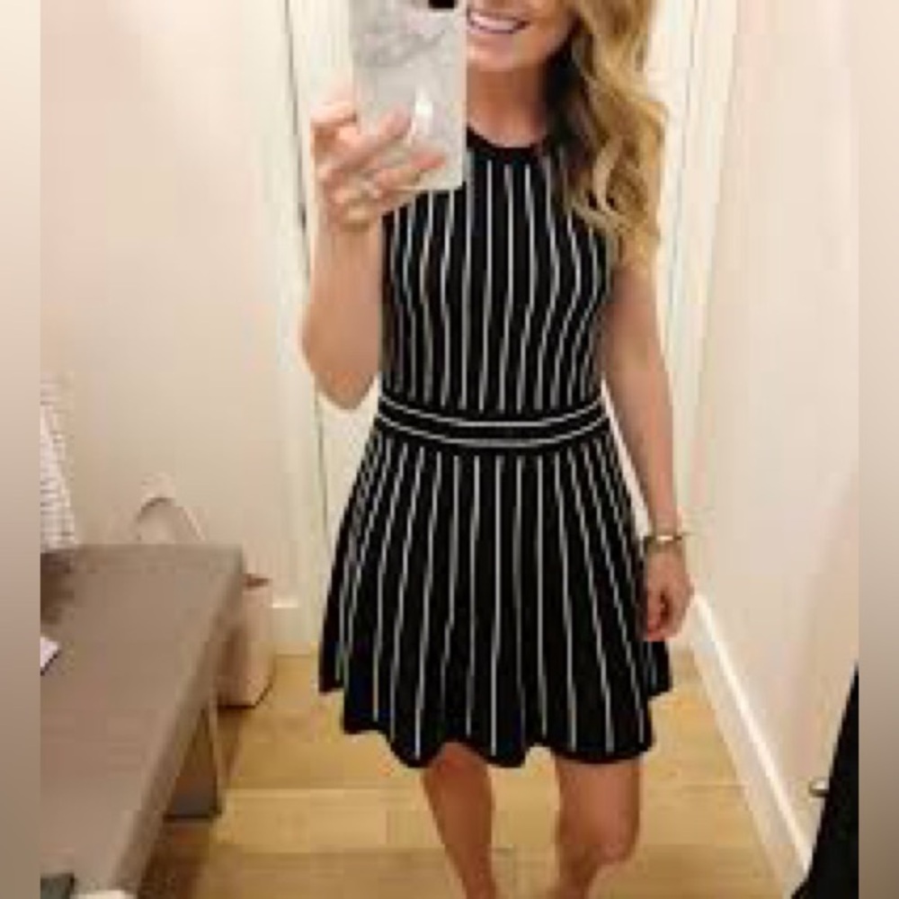 LOFT Black and White Striped flare sleeveless sweater Dress size small/4